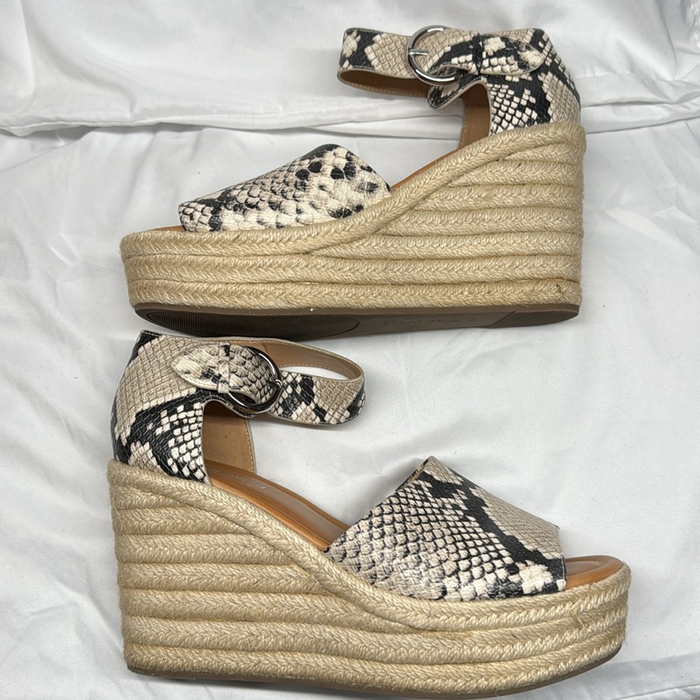 Nine West Adell Espadrille Snake Skin Print 4” Wedge Heels - Size 8.5